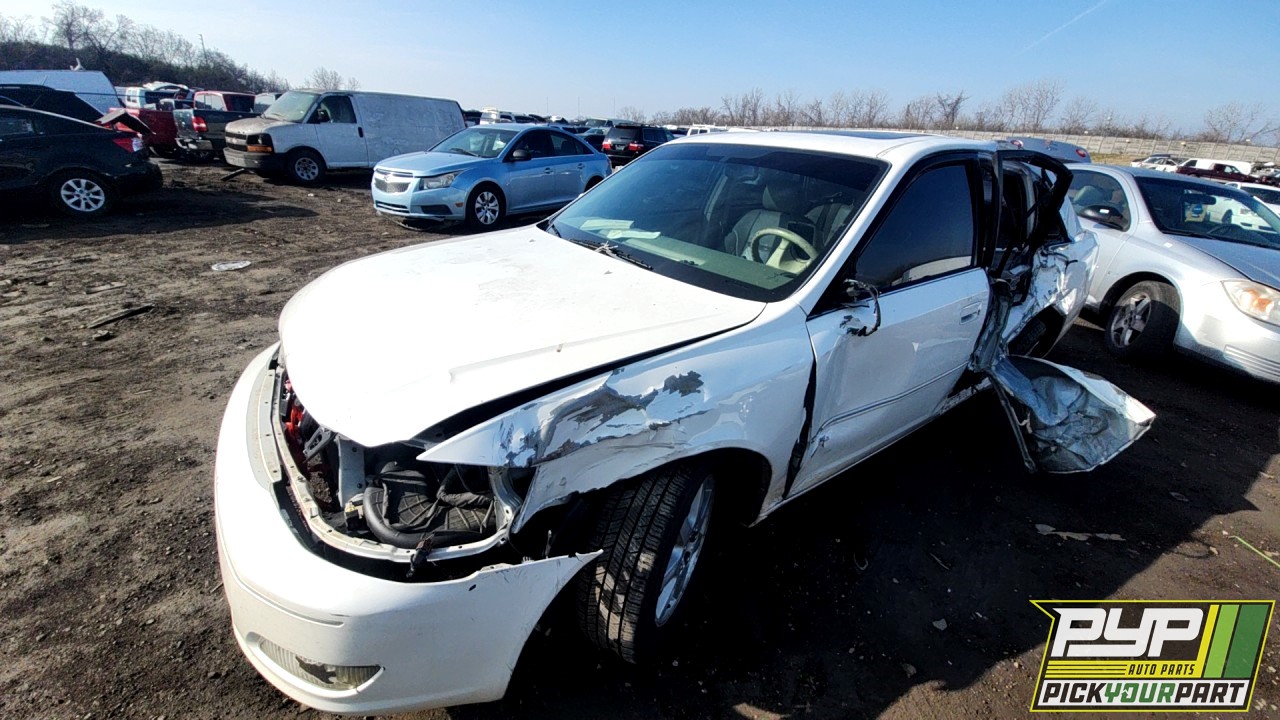 2001 TOYOTA AVALON available for parts
