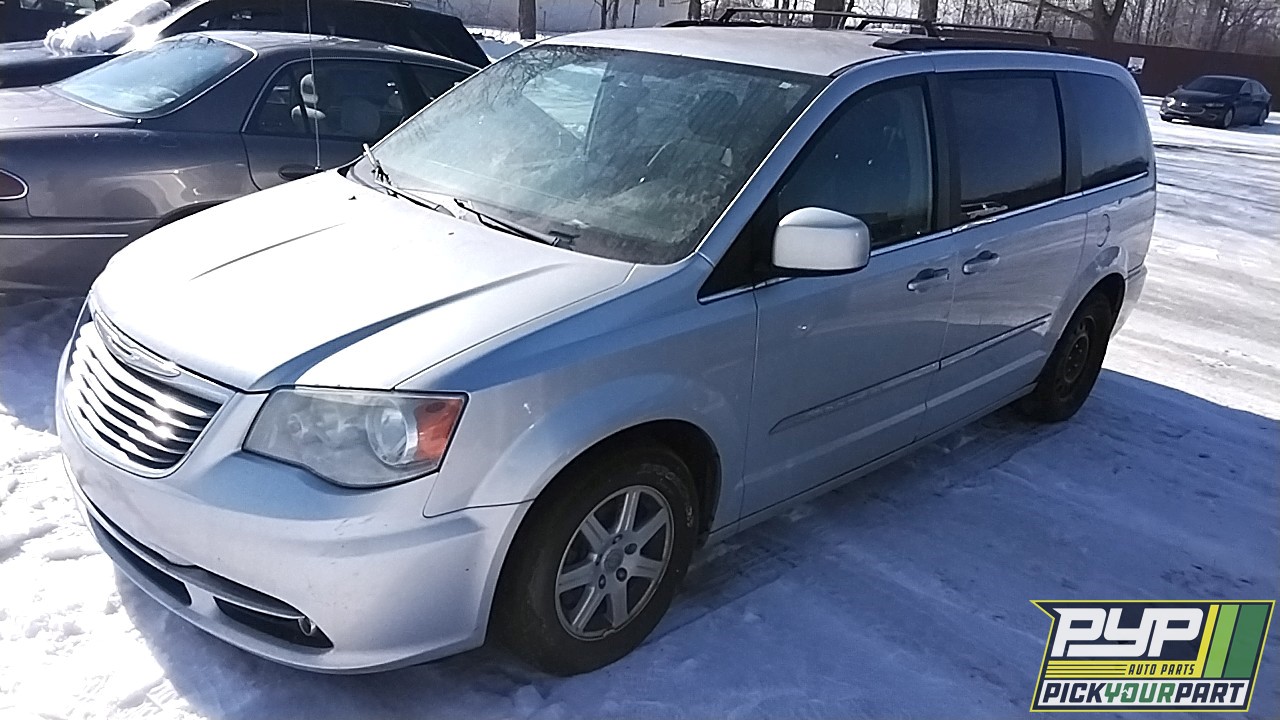 2012 CHRYSLER TOWN & COUNTRY partes disponibles