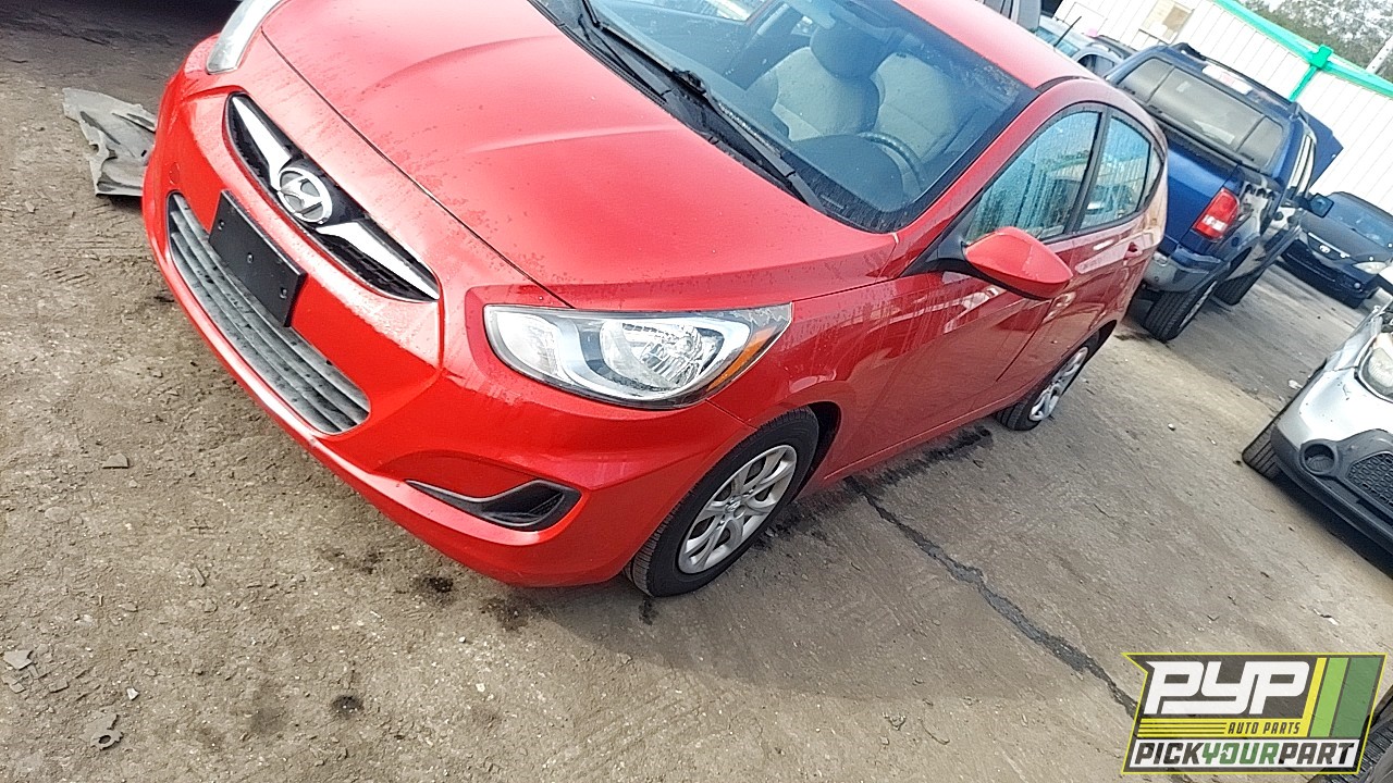 2012 HYUNDAI ACCENT partes disponibles