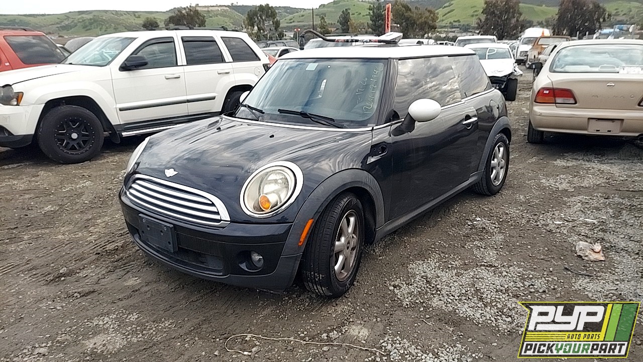 2007 MINI COOPER partes disponibles