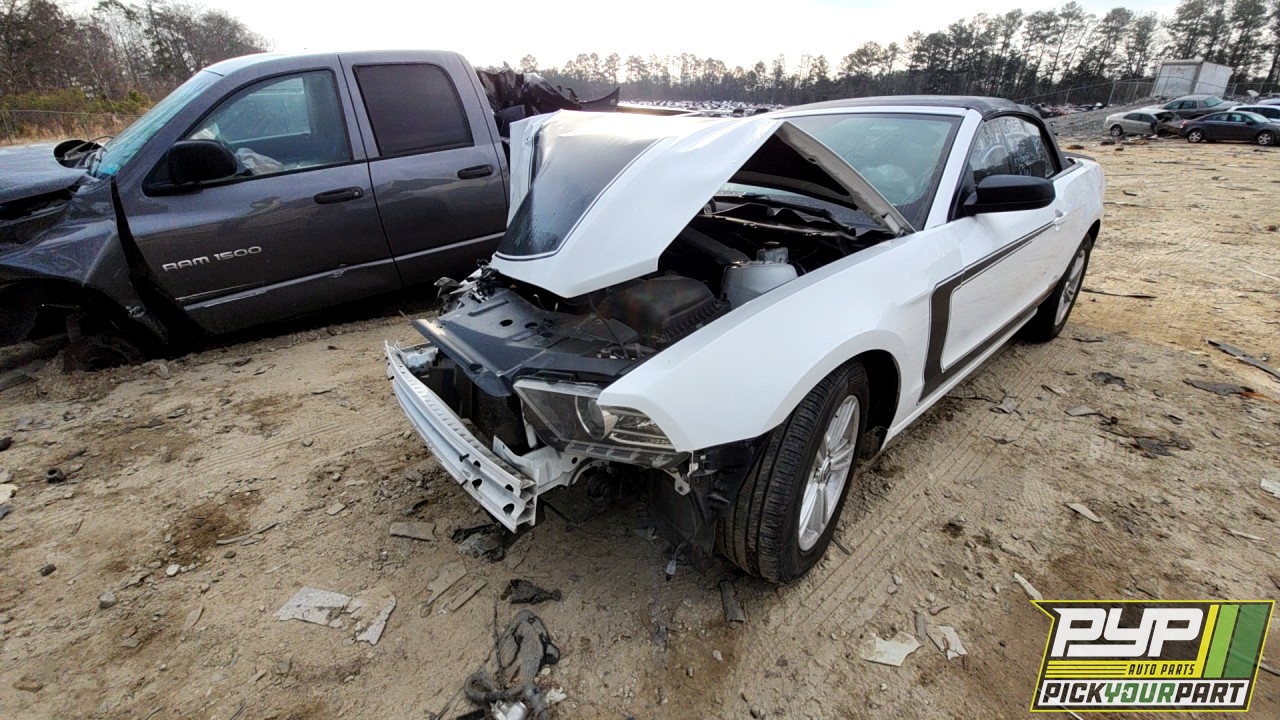 2014 FORD MUSTANG available for parts