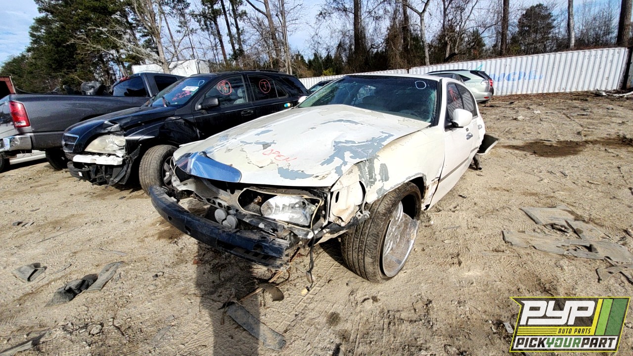 2000 LINCOLN TOWN CAR available for parts