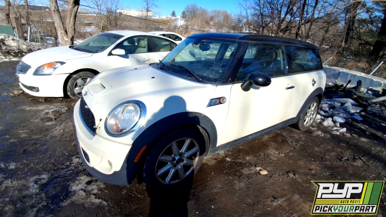 2013 MINI COOPER partes disponibles
