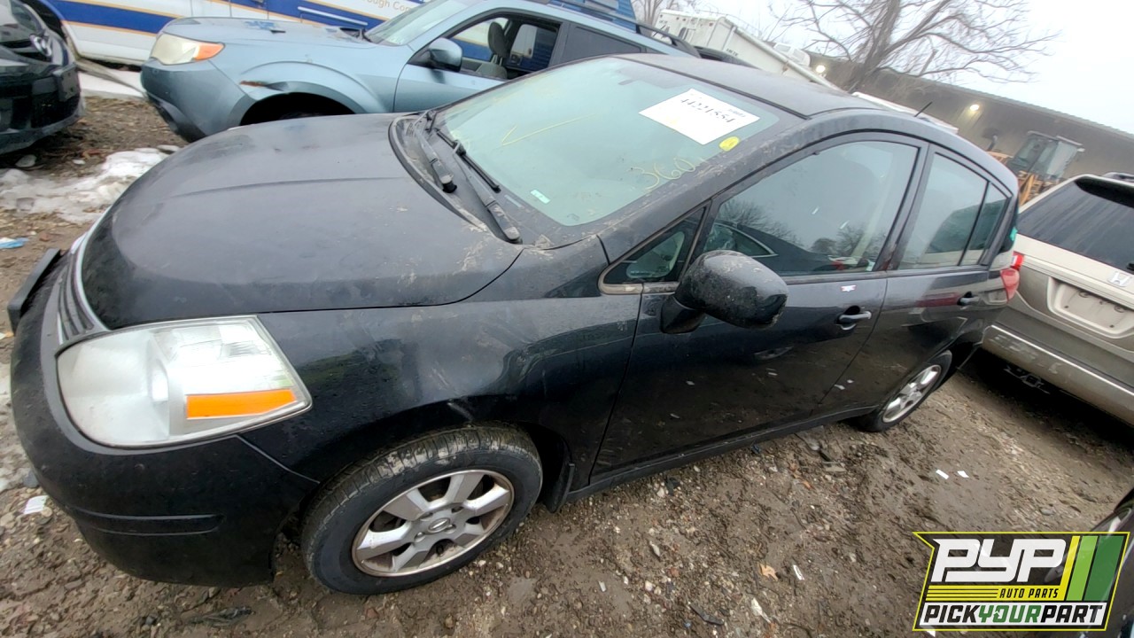 2012 NISSAN VERSA partes disponibles