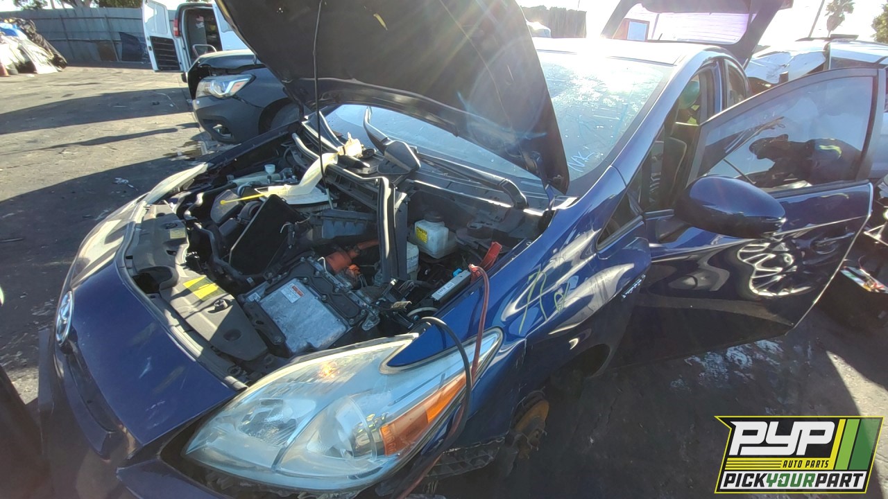 2011 TOYOTA PRIUS partes disponibles