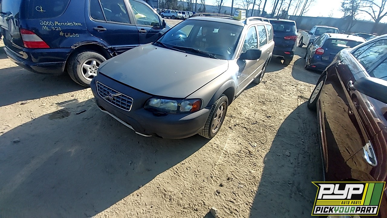 2002 VOLVO V70 available for parts