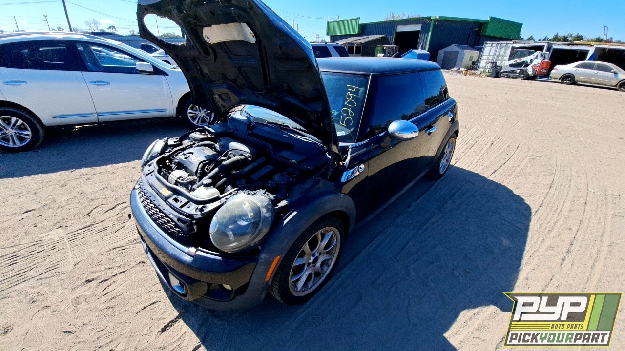 2012 MINI COOPER partes disponibles
