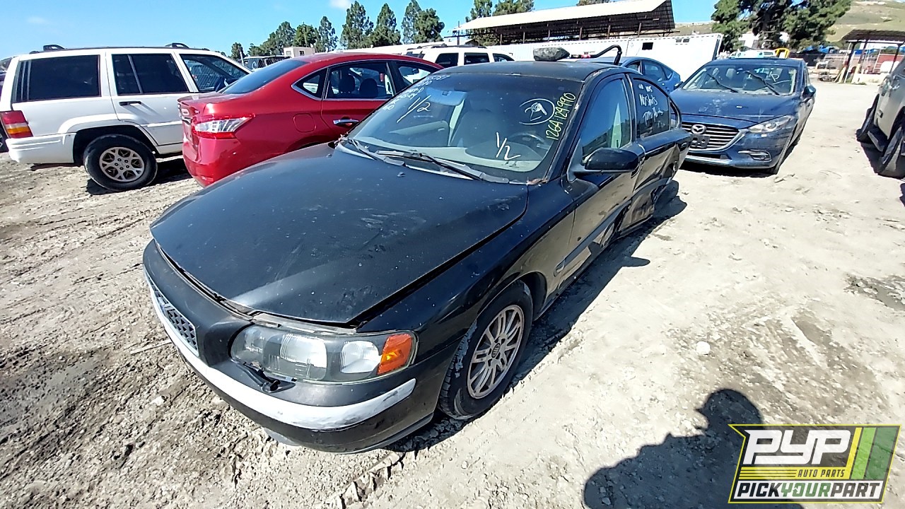 2004 VOLVO S60 partes disponibles