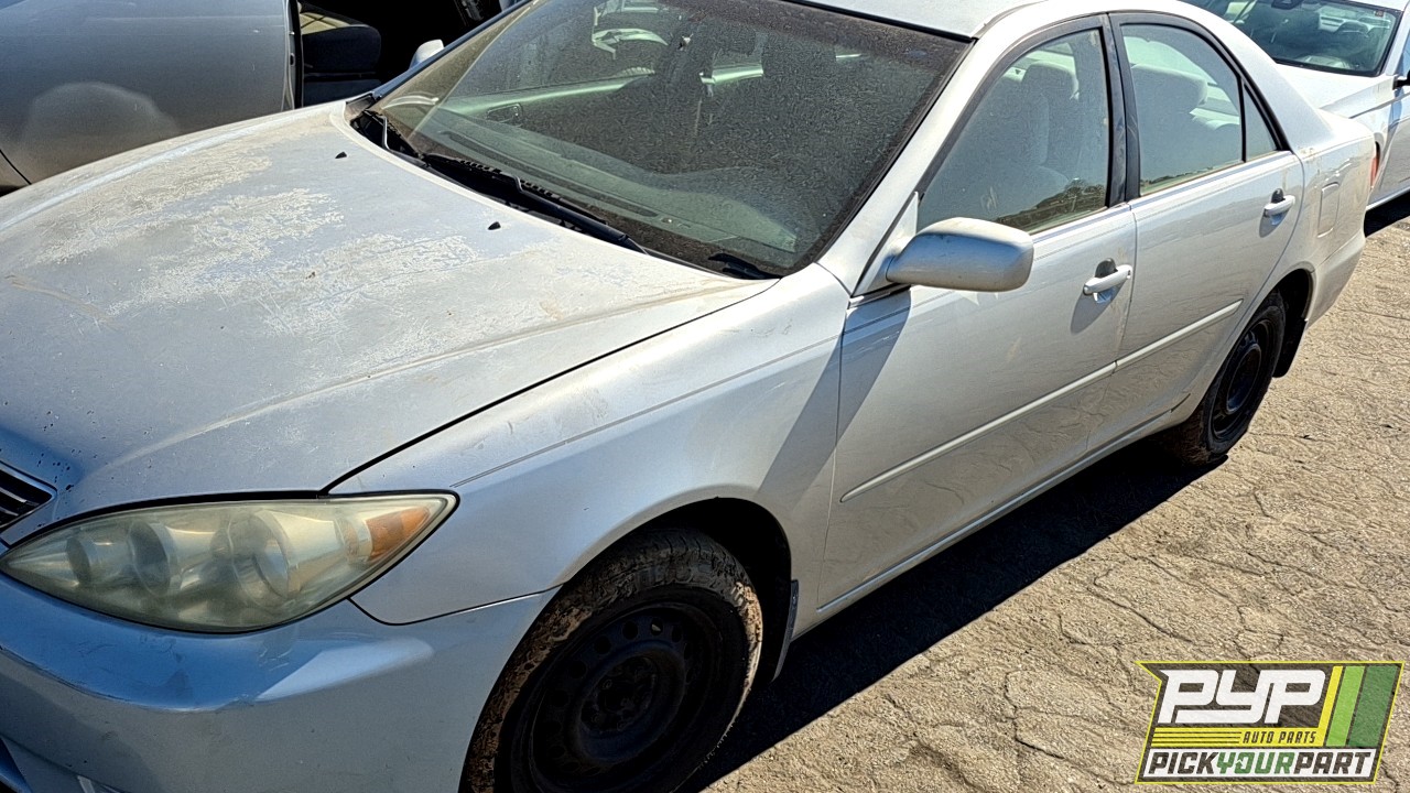 2005 TOYOTA CAMRY partes disponibles