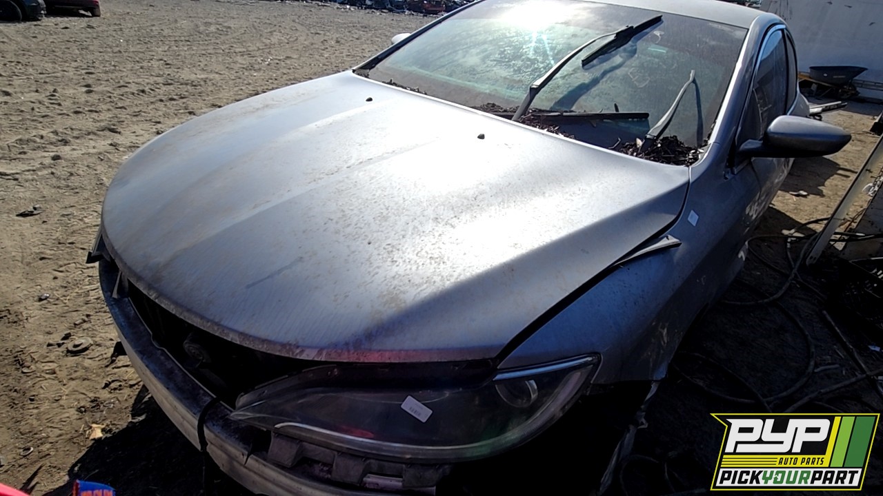 2015 CHRYSLER 200 partes disponibles