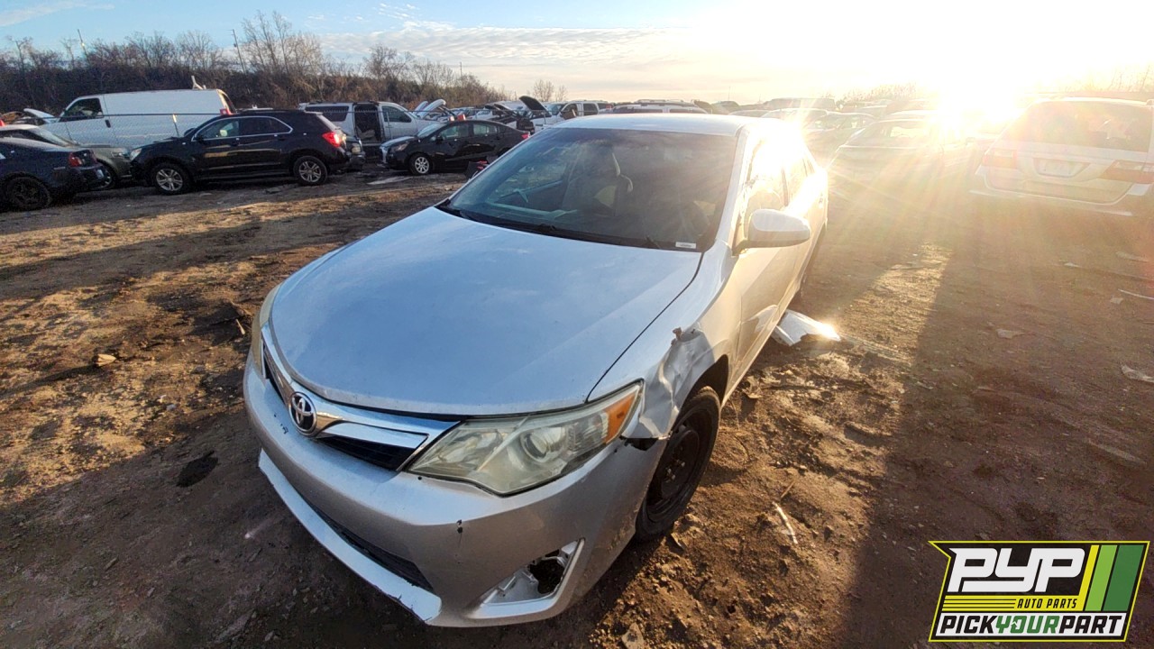 2014 TOYOTA CAMRY partes disponibles