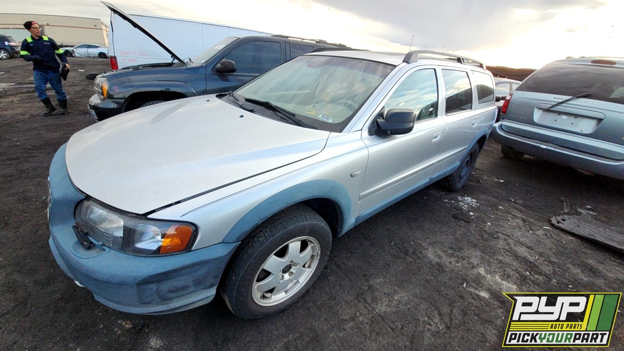 2003 VOLVO XC70 available for parts