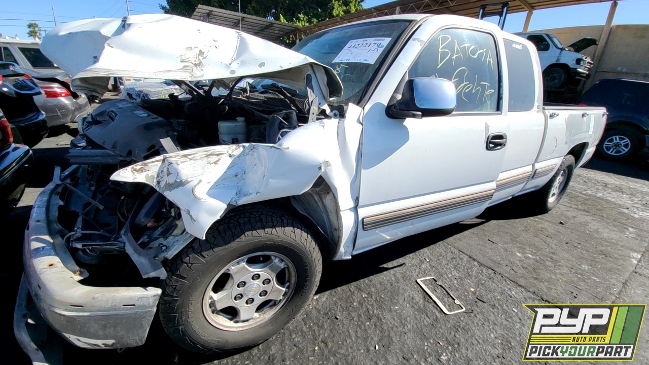 2000 CHEVROLET SILVERADO 1500 available for parts