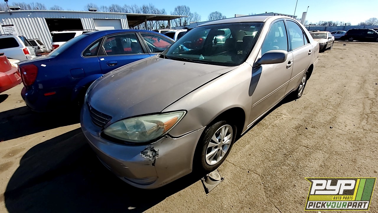 2004 TOYOTA CAMRY partes disponibles