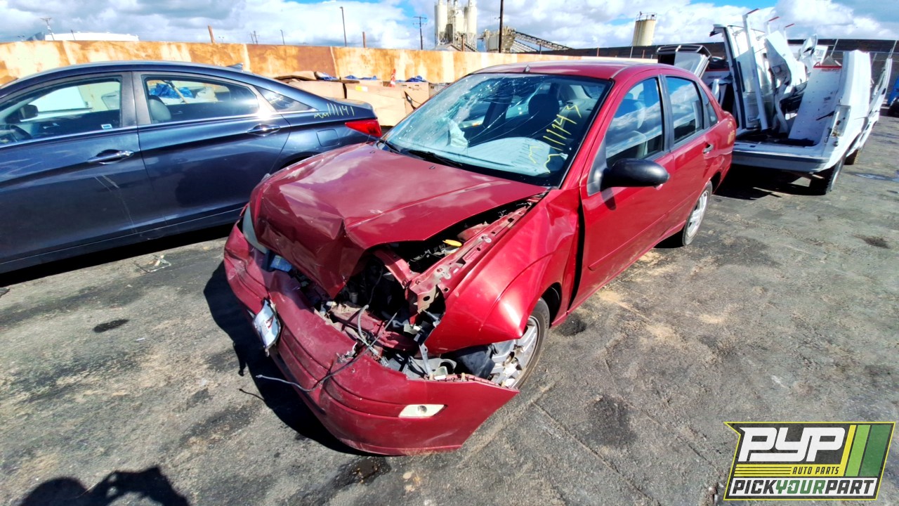 2003 FORD FOCUS available for parts
