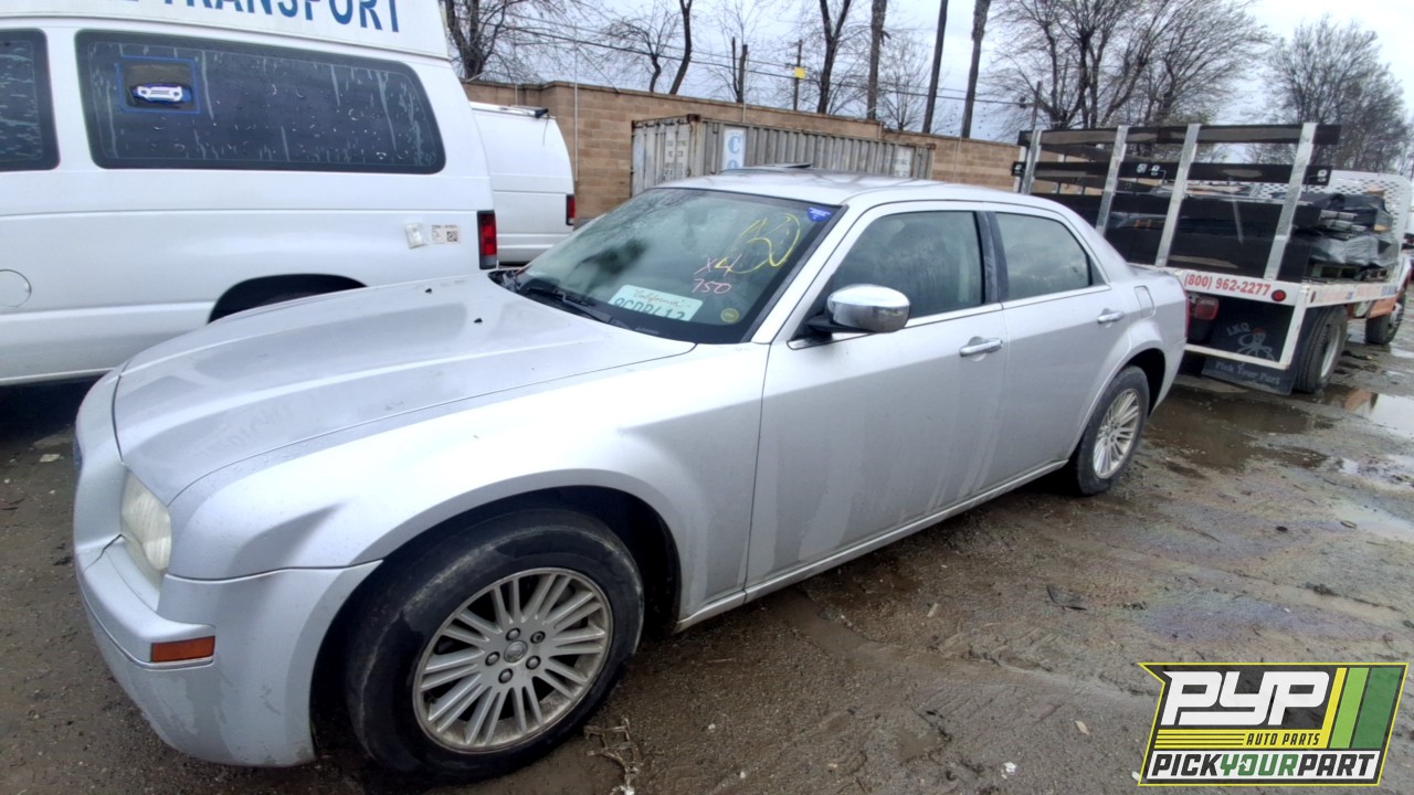 2010 CHRYSLER 300 partes disponibles