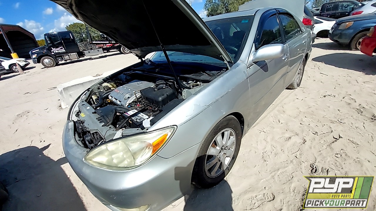 2004 TOYOTA CAMRY partes disponibles