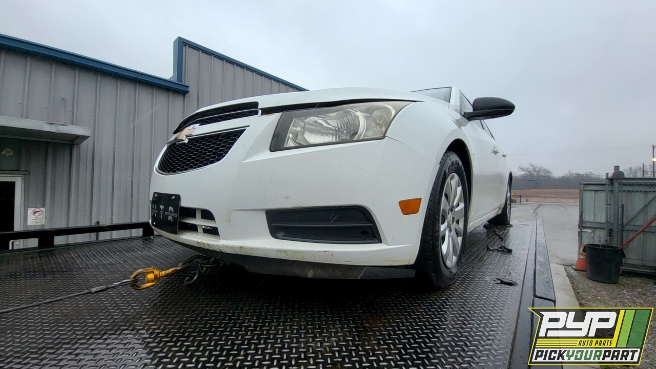 2011 CHEVROLET CRUZE partes disponibles