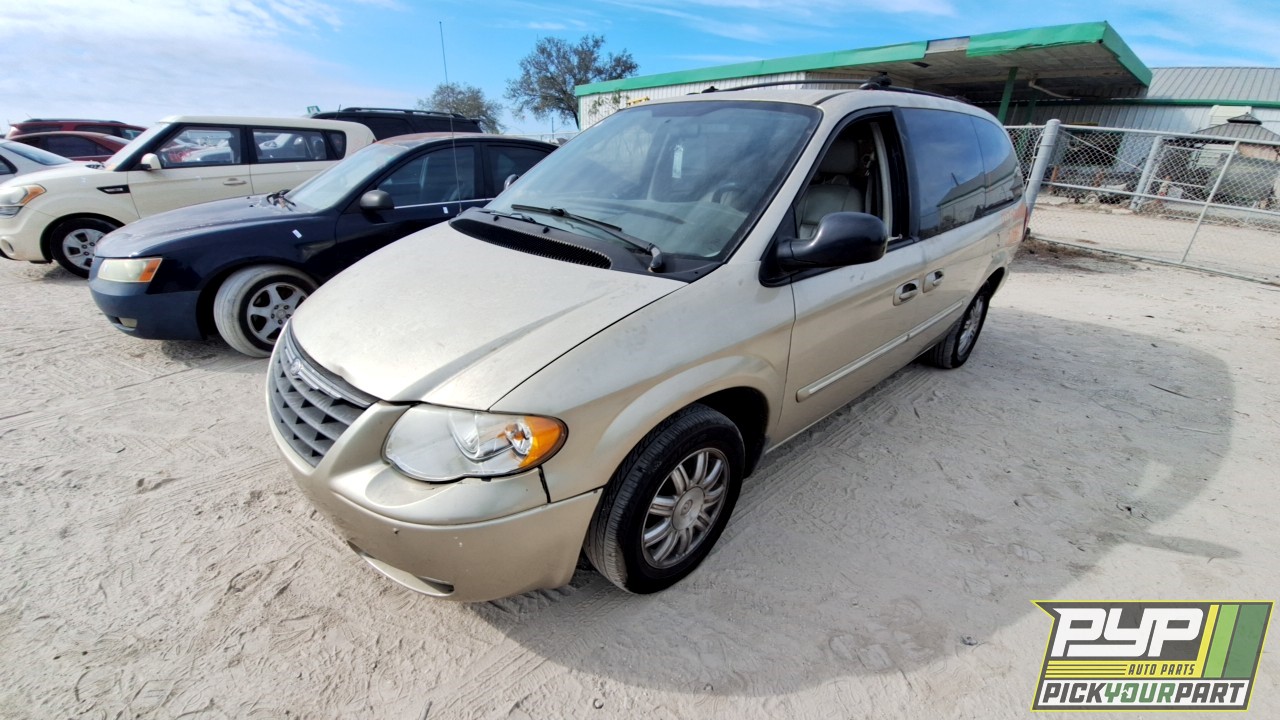 2005 CHRYSLER TOWN & COUNTRY available for parts
