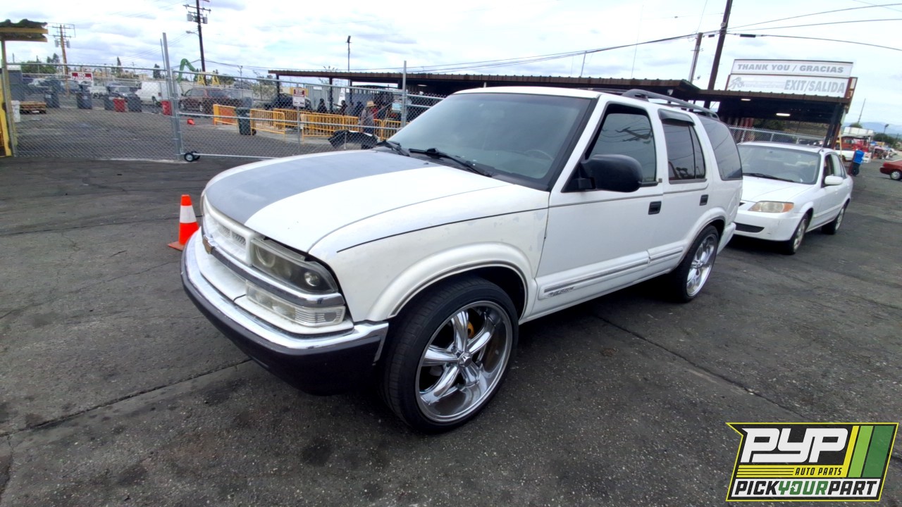 2001 CHEVROLET BLAZER partes disponibles