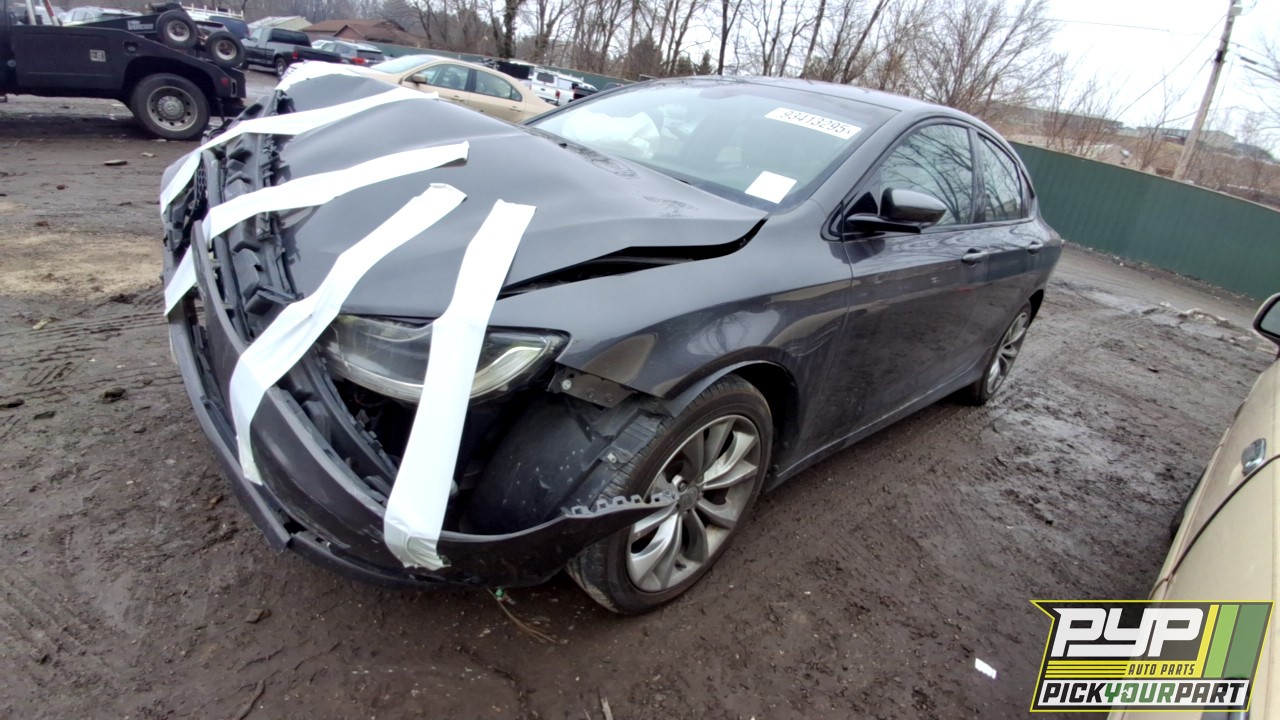 2015 CHRYSLER 200 partes disponibles
