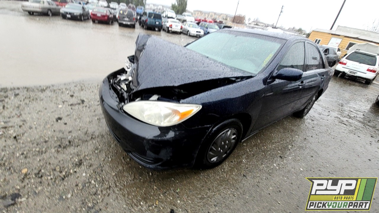 2004 TOYOTA CAMRY partes disponibles