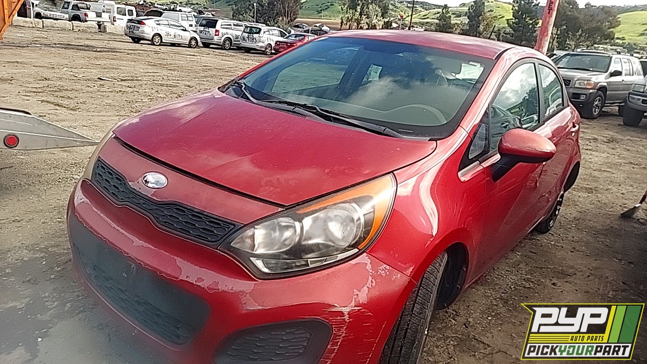 2015 KIA RIO partes disponibles
