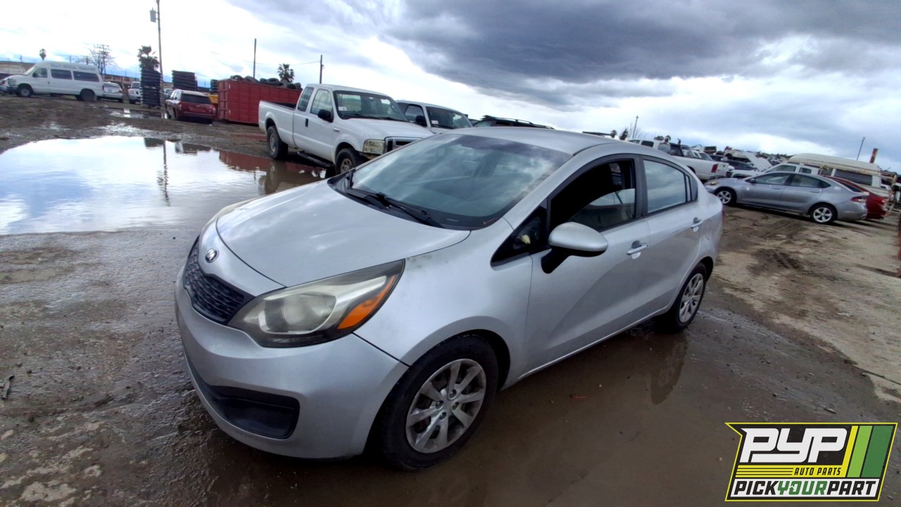 2015 KIA RIO partes disponibles