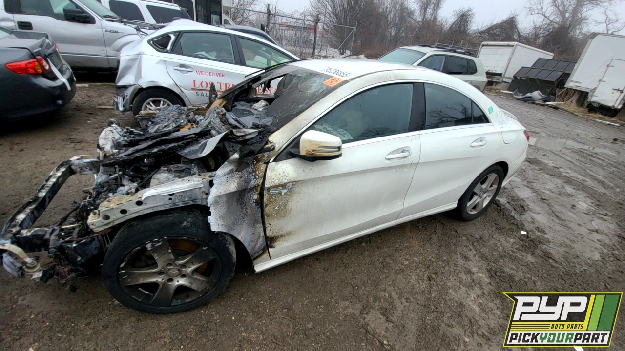 2016 MERCEDES-BENZ CLA250 partes disponibles
