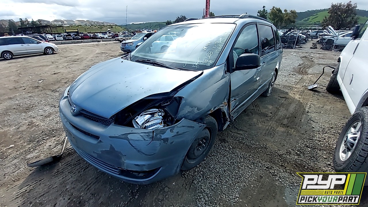 2004 TOYOTA SIENNA available for parts