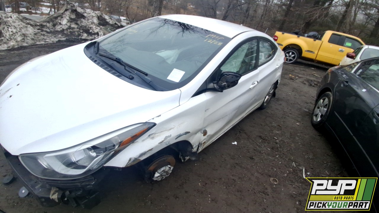 2013 HYUNDAI ELANTRA partes disponibles