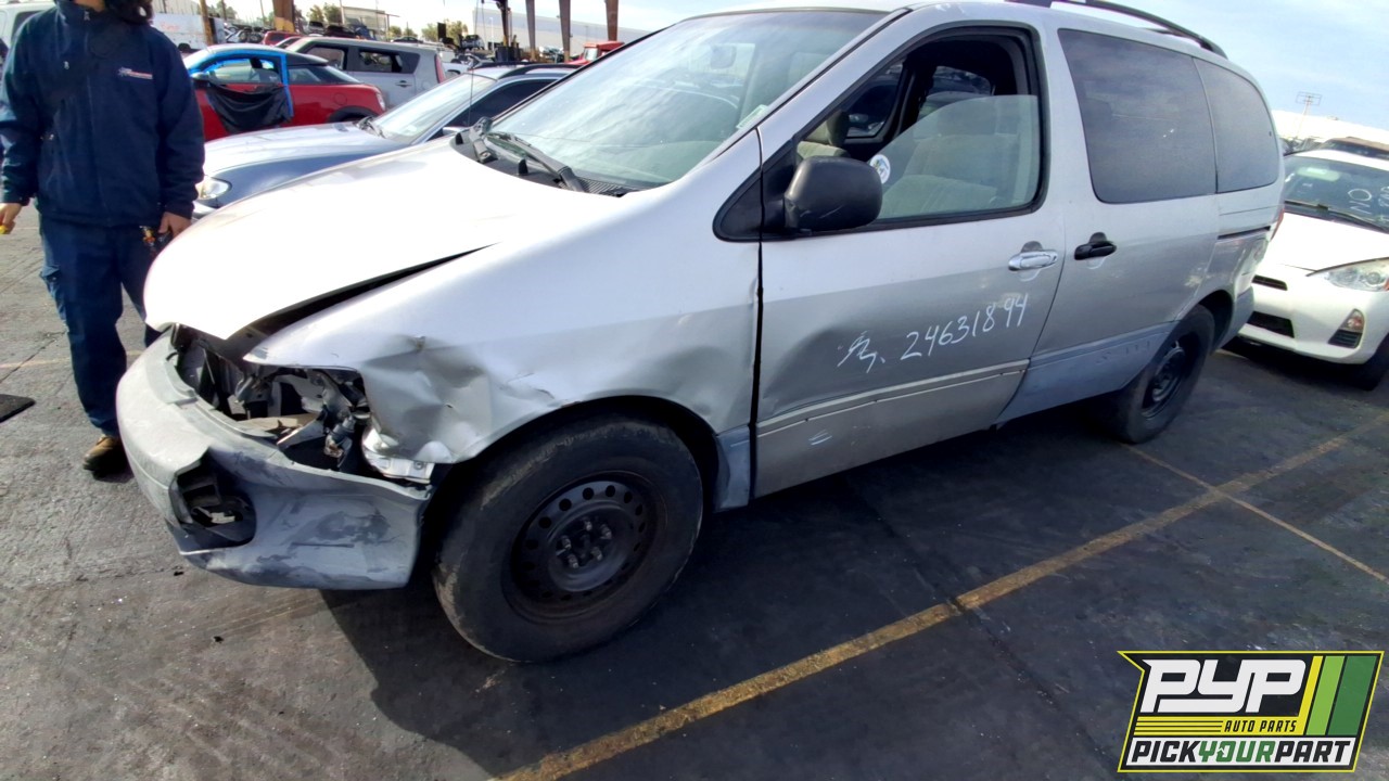 2002 TOYOTA SIENNA partes disponibles