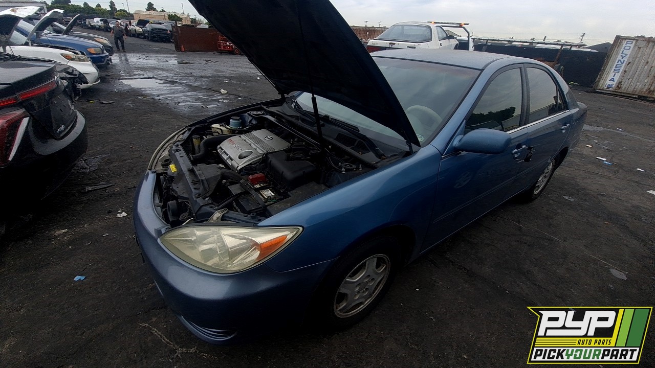 2003 TOYOTA CAMRY partes disponibles