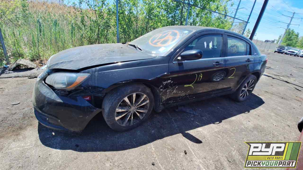 2011 CHRYSLER 200
