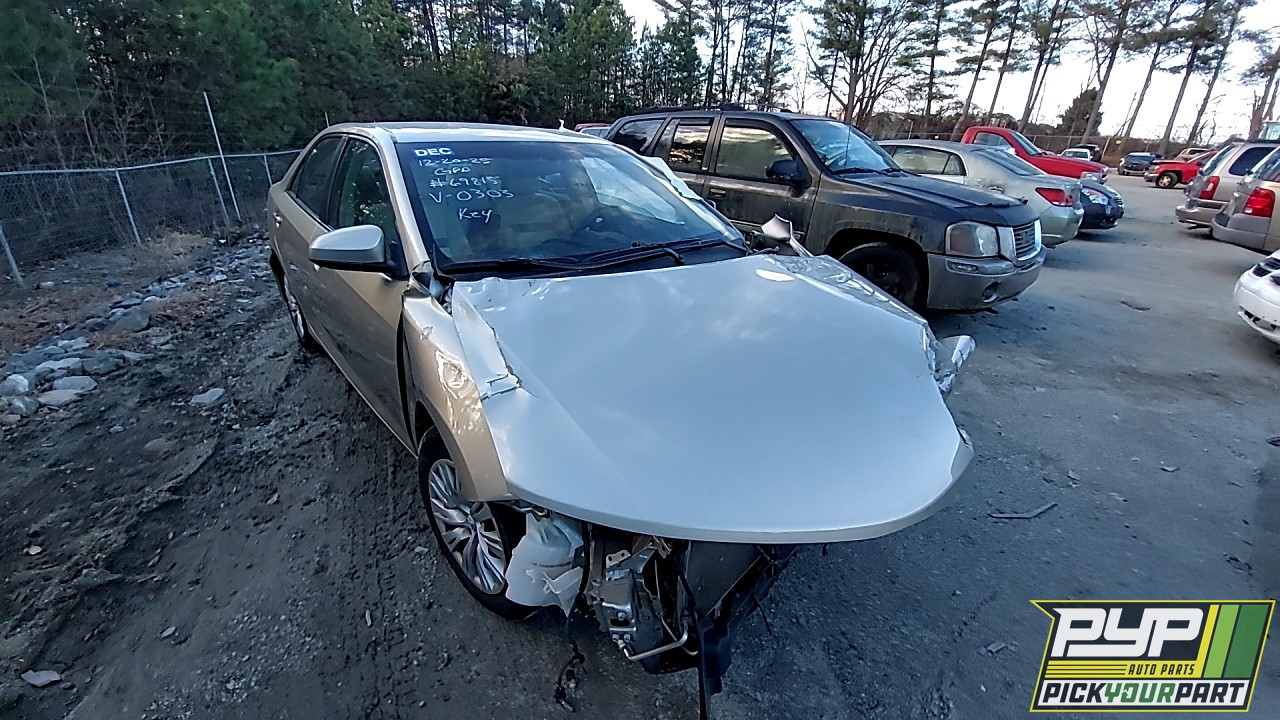 2014 TOYOTA CAMRY partes disponibles