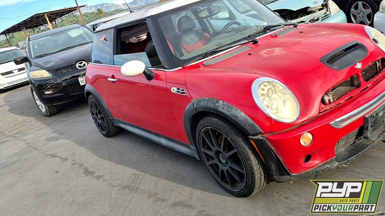2006 MINI COOPER partes disponibles