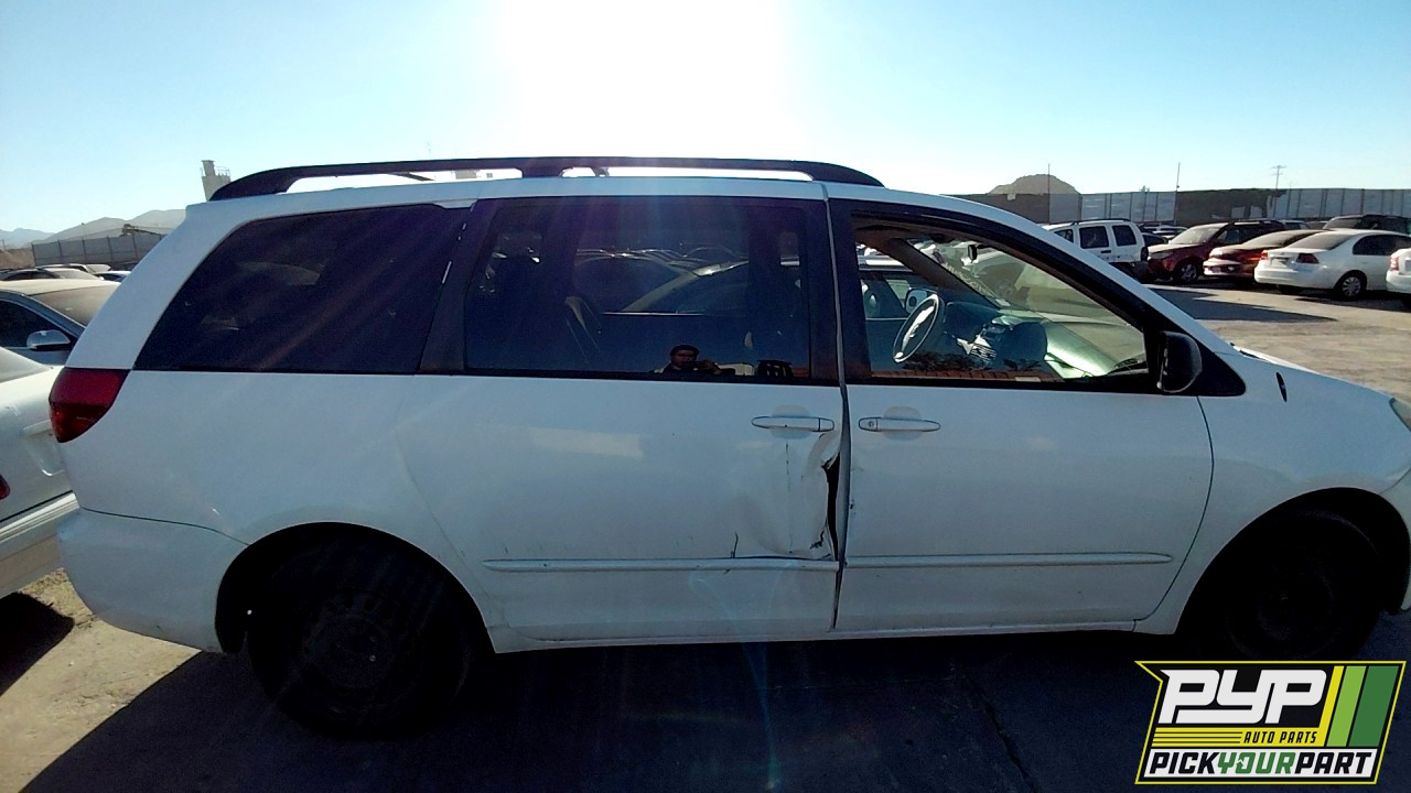 2004 TOYOTA SIENNA available for parts