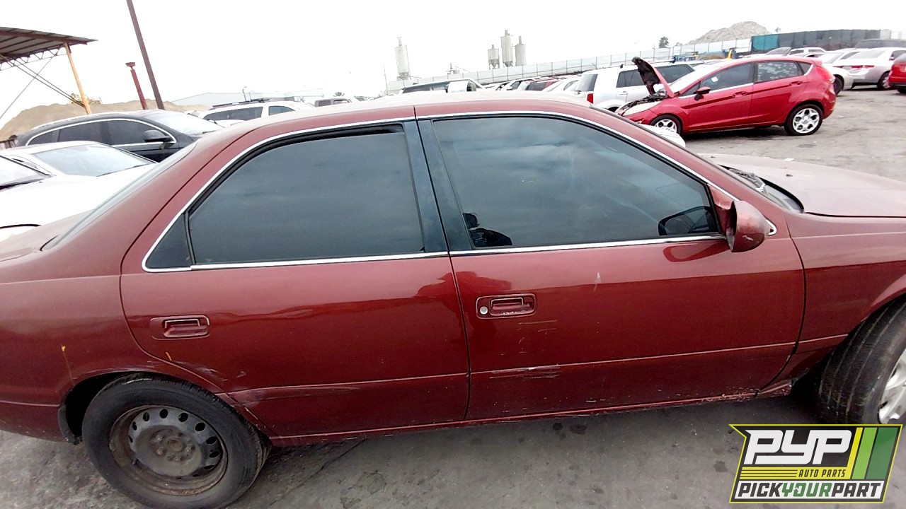 2001 TOYOTA CAMRY partes disponibles