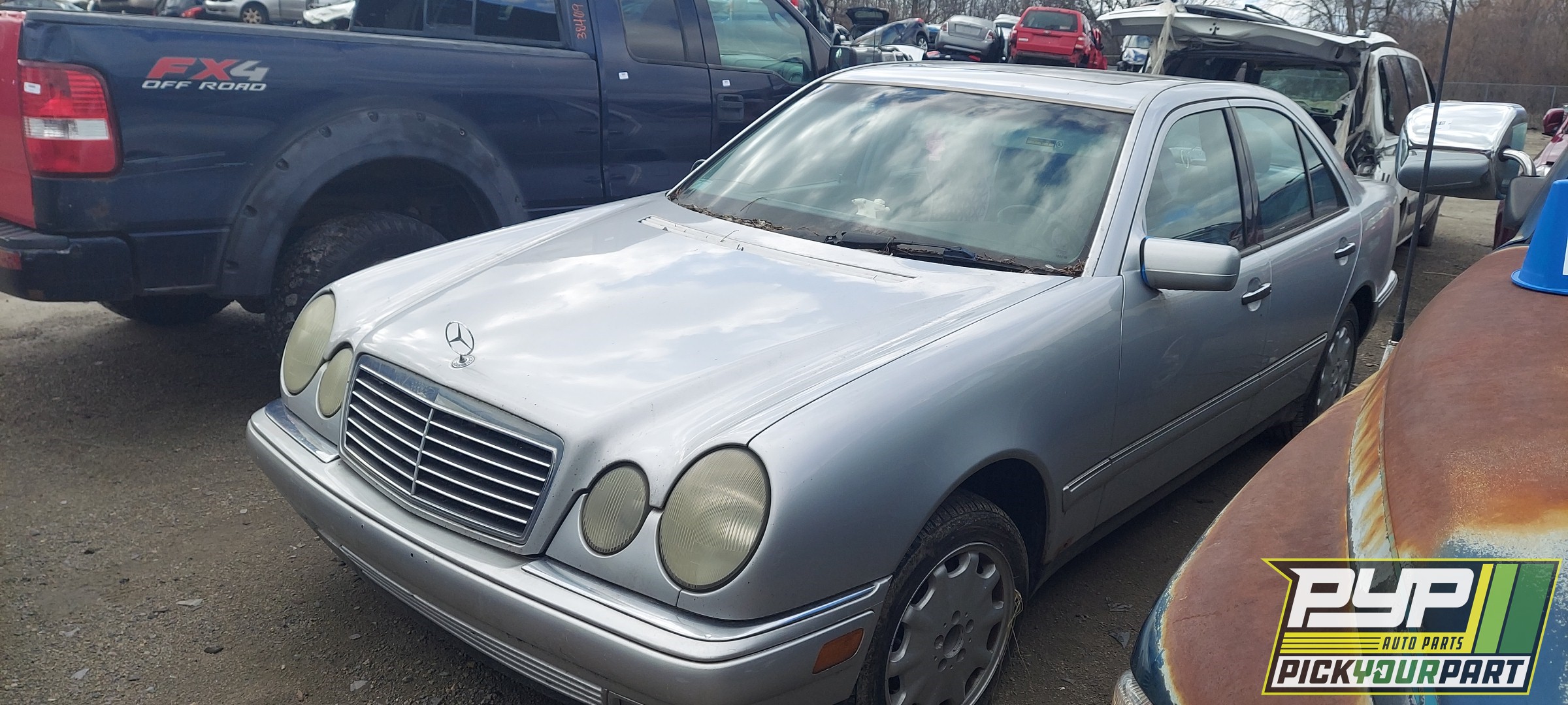 1999 MERCEDES-BENZ E320 available for parts