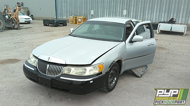 1998 LINCOLN TOWN CAR available for parts