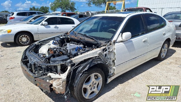 1999 LEXUS GS300 partes disponibles