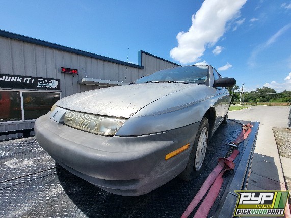 1998 SATURN SL available for parts