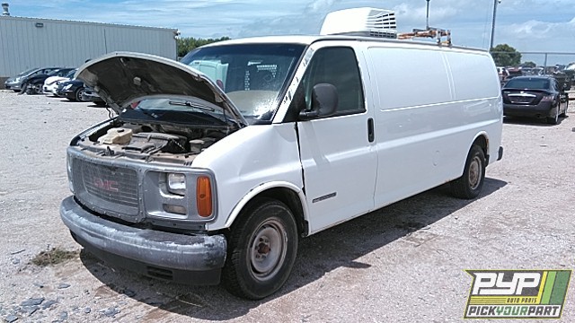 1998 GMC SAVANA 2500 available for parts