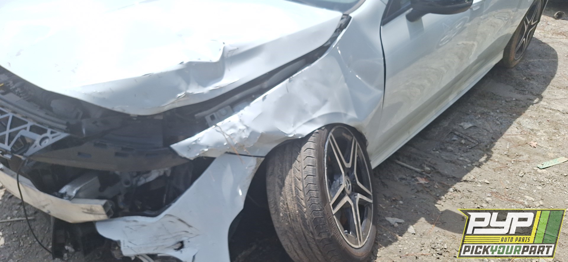 2020 MERCEDES-BENZ CLA partes disponibles