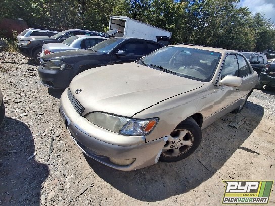 1997 LEXUS ES300 partes disponibles