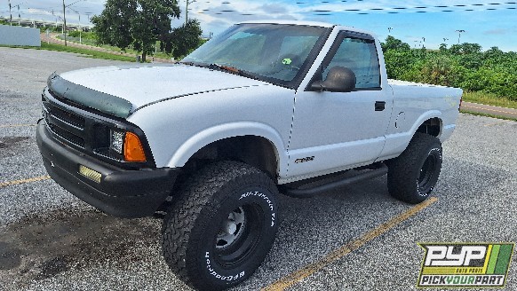 1994 CHEVROLET S10 available for parts