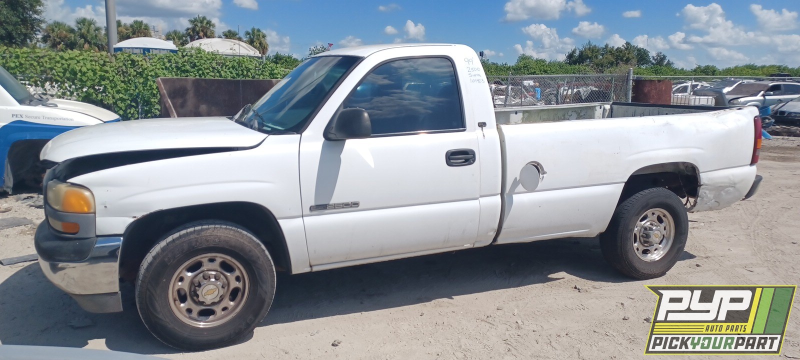 1999 GMC SIERRA 2500 available for parts