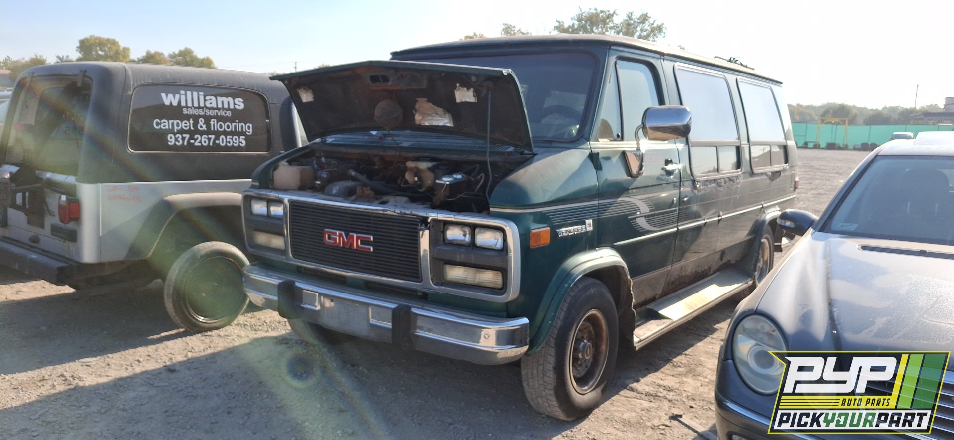 1993 GMC G2500 available for parts