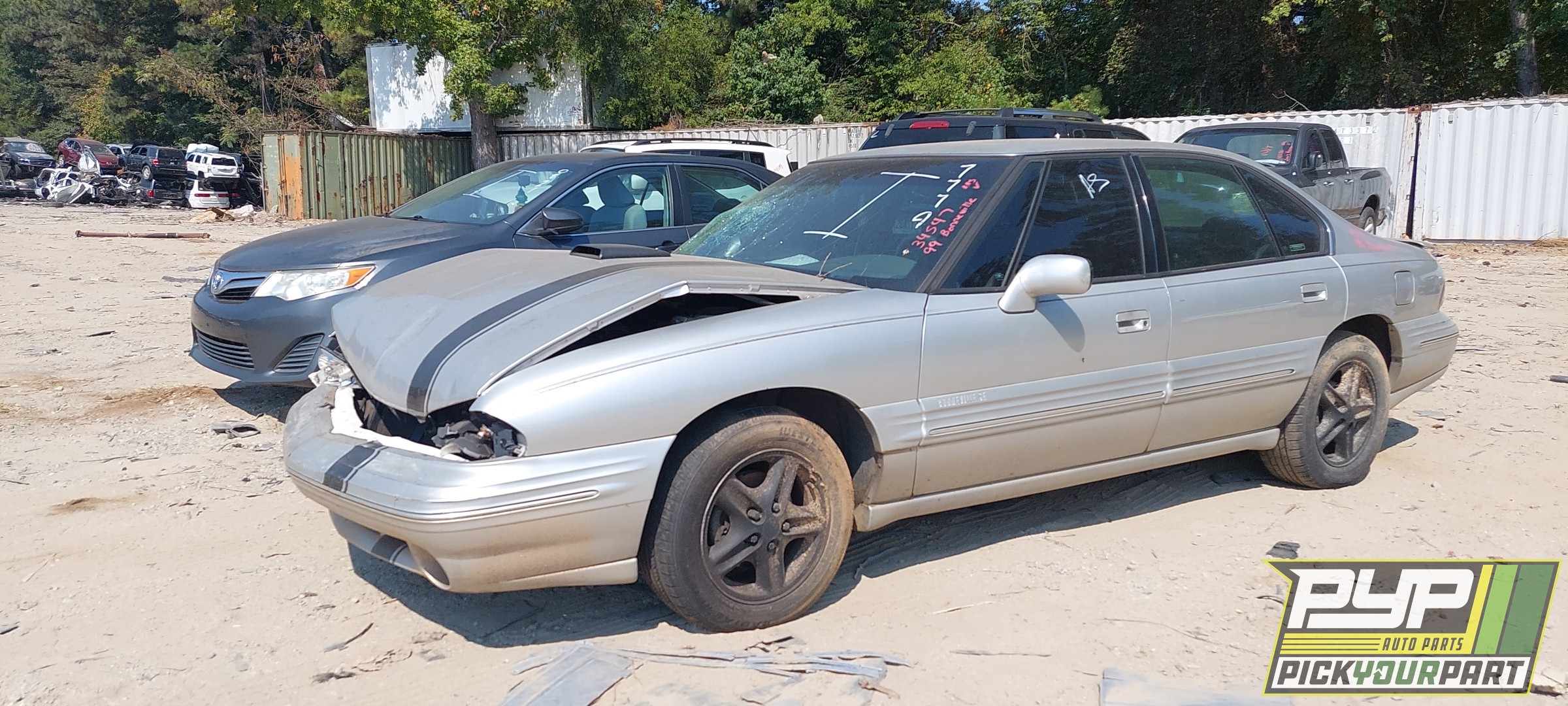 1999 PONTIAC BONNEVILLE partes disponibles