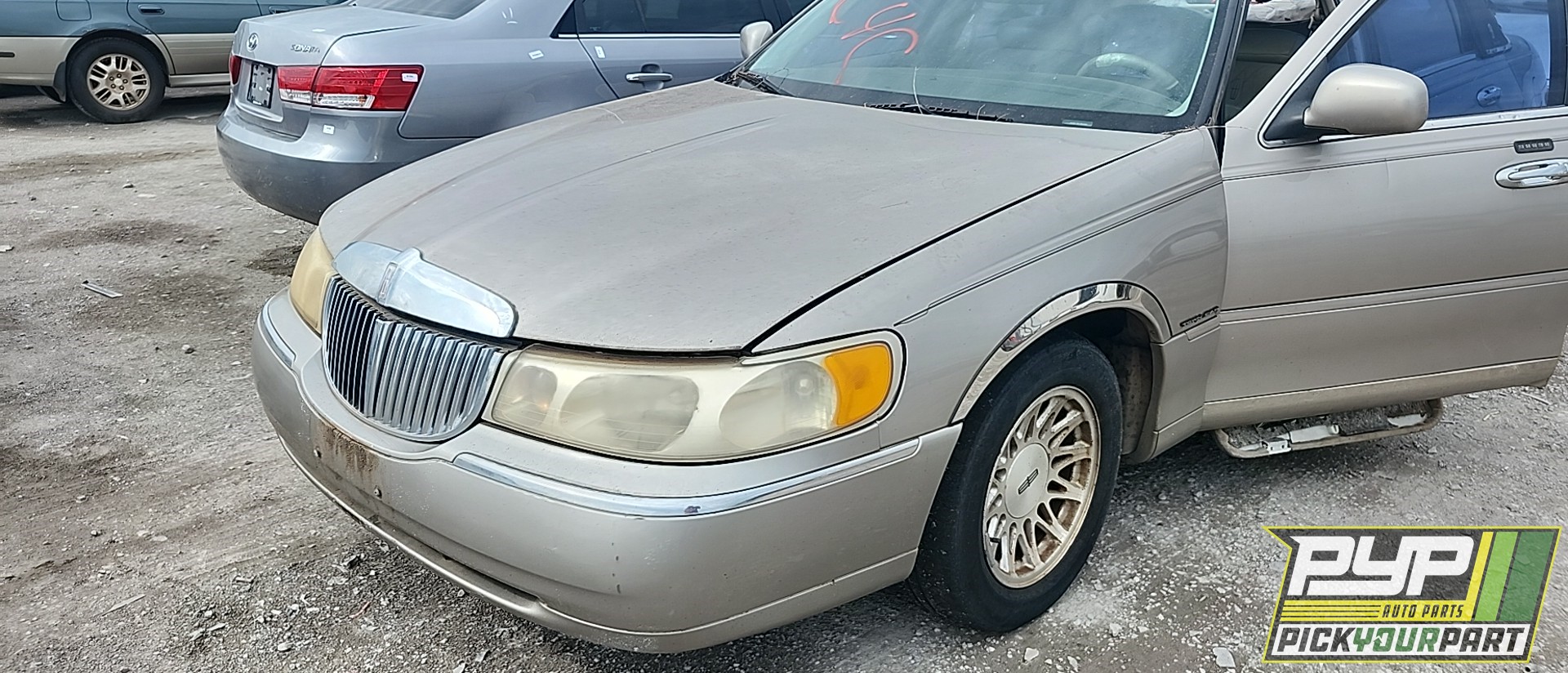 1999 LINCOLN TOWN CAR partes disponibles